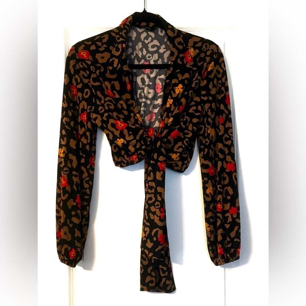 Trendy Iman cheetah Print Cropped Top tied